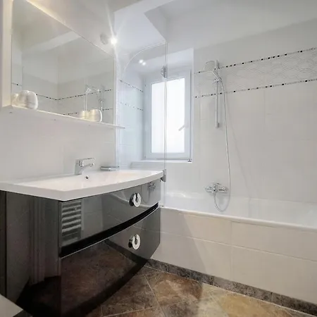 Apartment 'joli 4 Pieces Proche Vieux Port' - A3b75 Cannes
